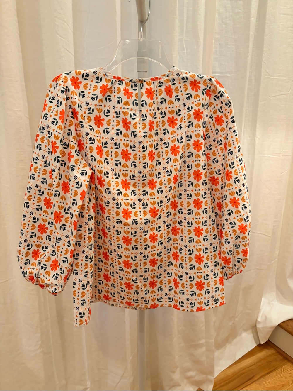 MARY SQUARE NWT SIZE M Floral Puff-Sleeve Blouse Orange/White/Black - Picture 2 of 5